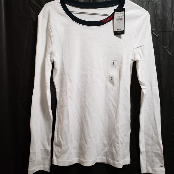 Women's Tommy Hilfiger tshirt - Picture 4 of 5